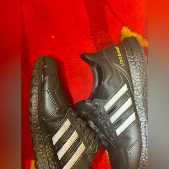Adidas Ultra Boosts Size 9.5 - NO OG Box, can provide replacement. Lightly worn. - Picture 11 of 12